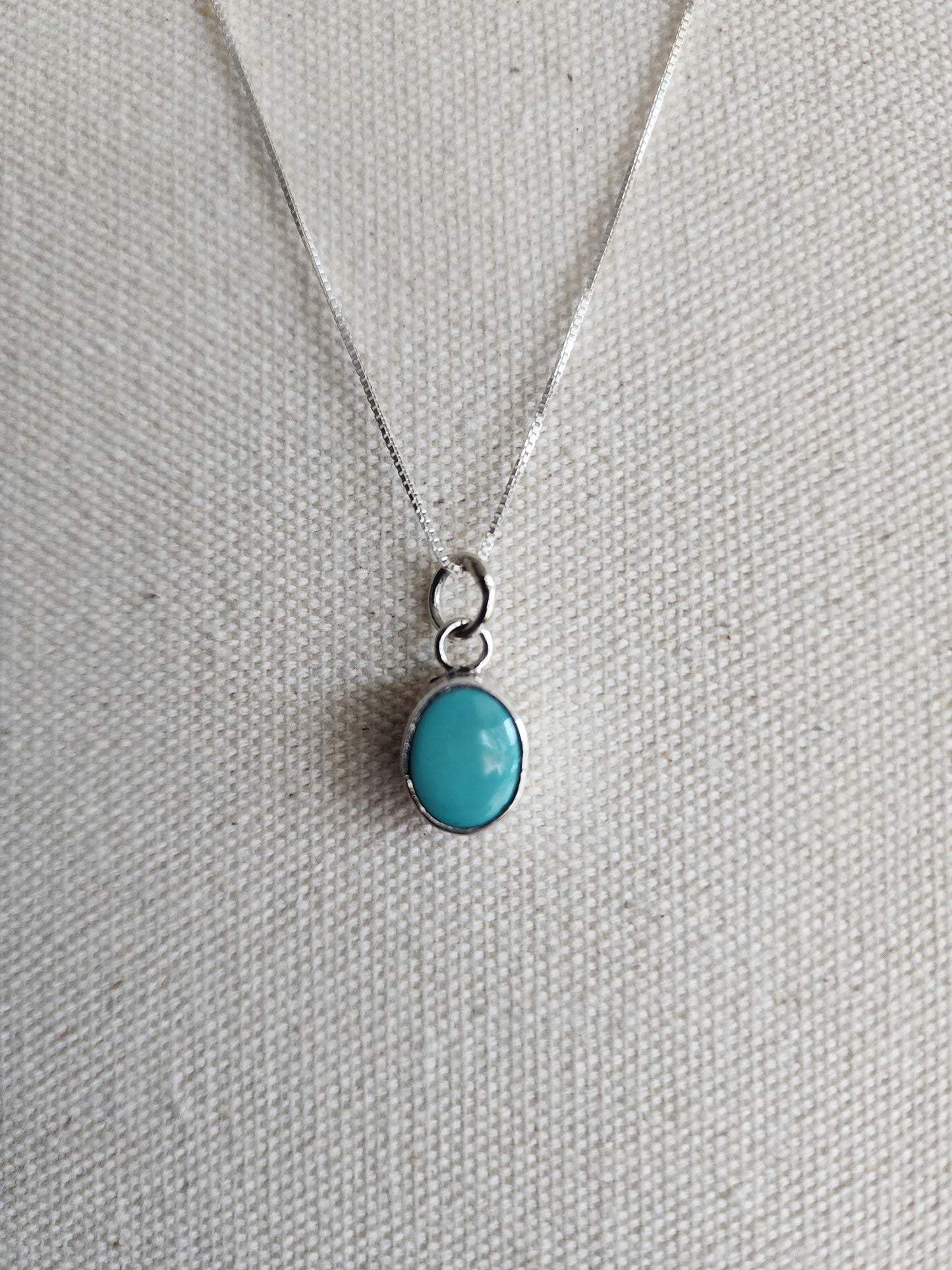 Kingman Turquoise Smooth Bezel Pendant Necklace - 18"