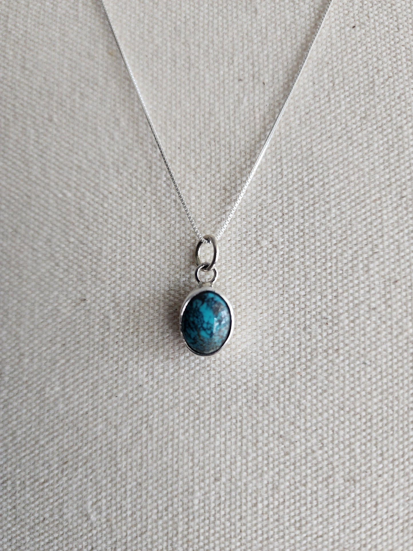 Kingman Turquoise Smooth Bezel Pendant Necklace - 18"