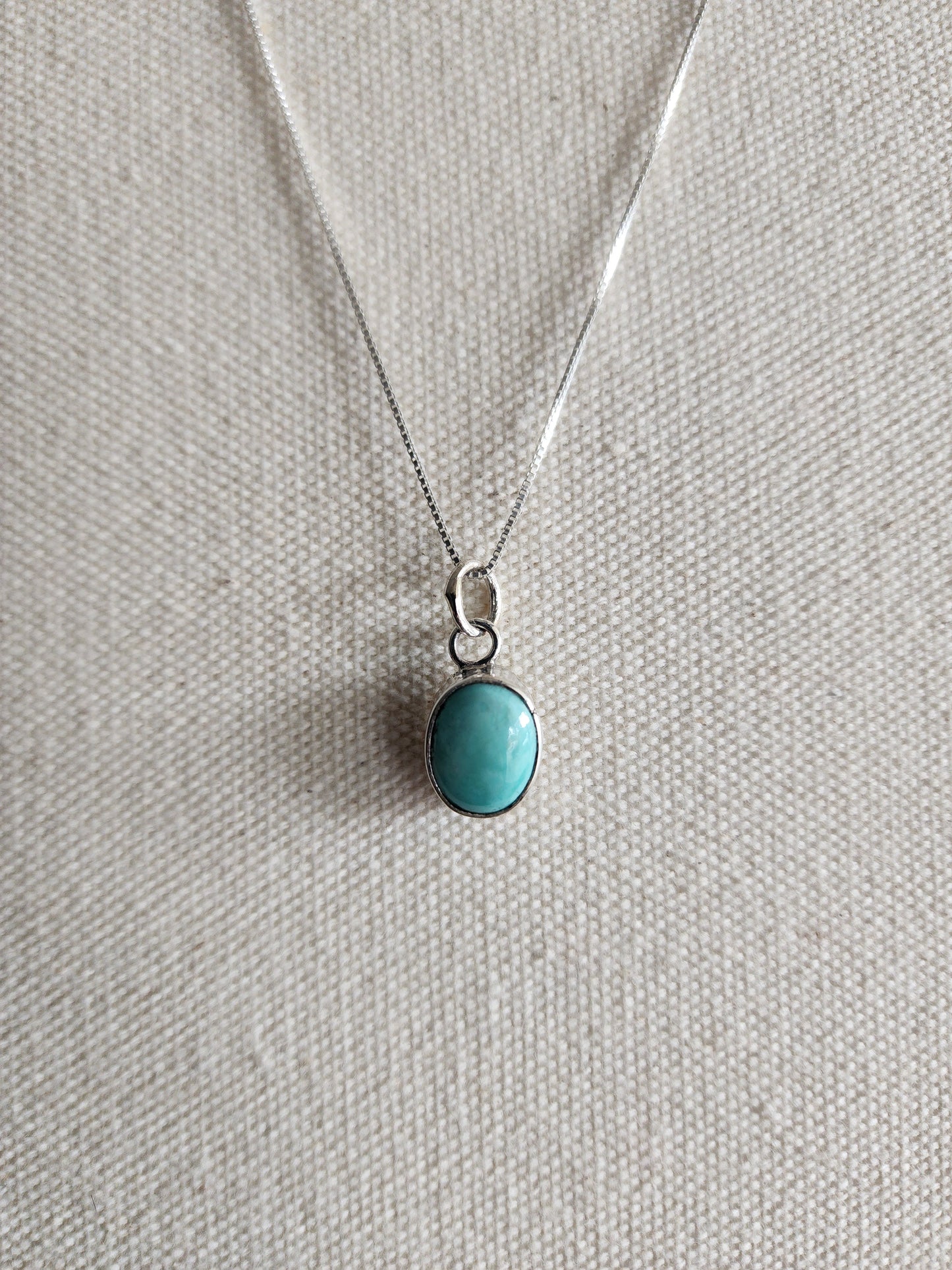 Kingman Turquoise Smooth Bezel Pendant Necklace - 18"