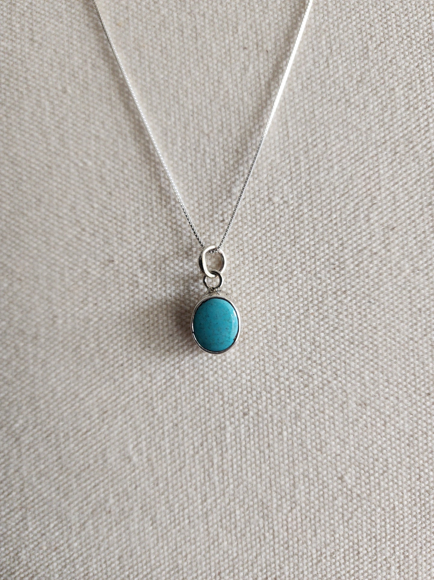 Kingman Turquoise Smooth Bezel Pendant Necklace - 18"