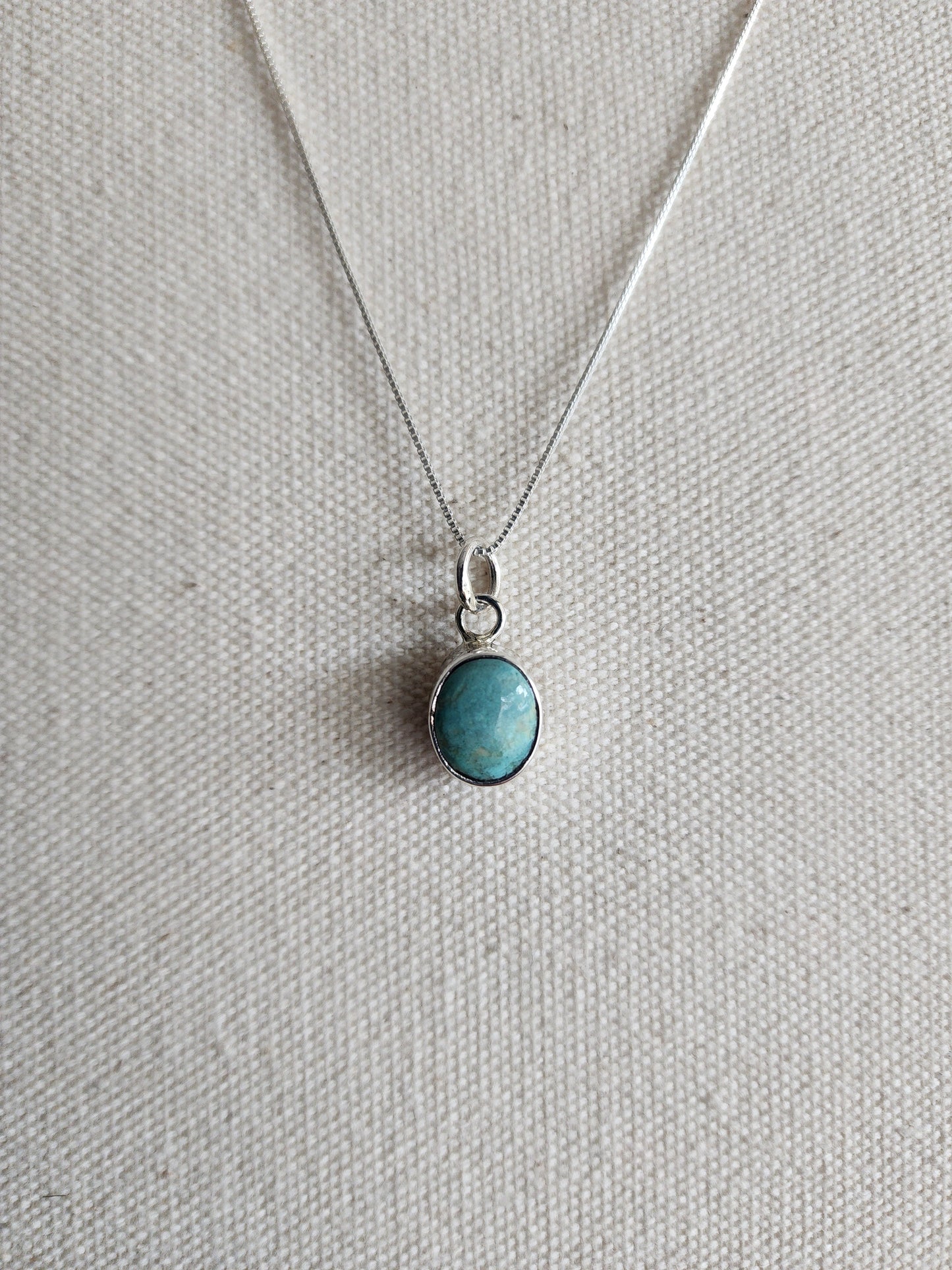 Kingman Turquoise Smooth Bezel Pendant Necklace - 18"