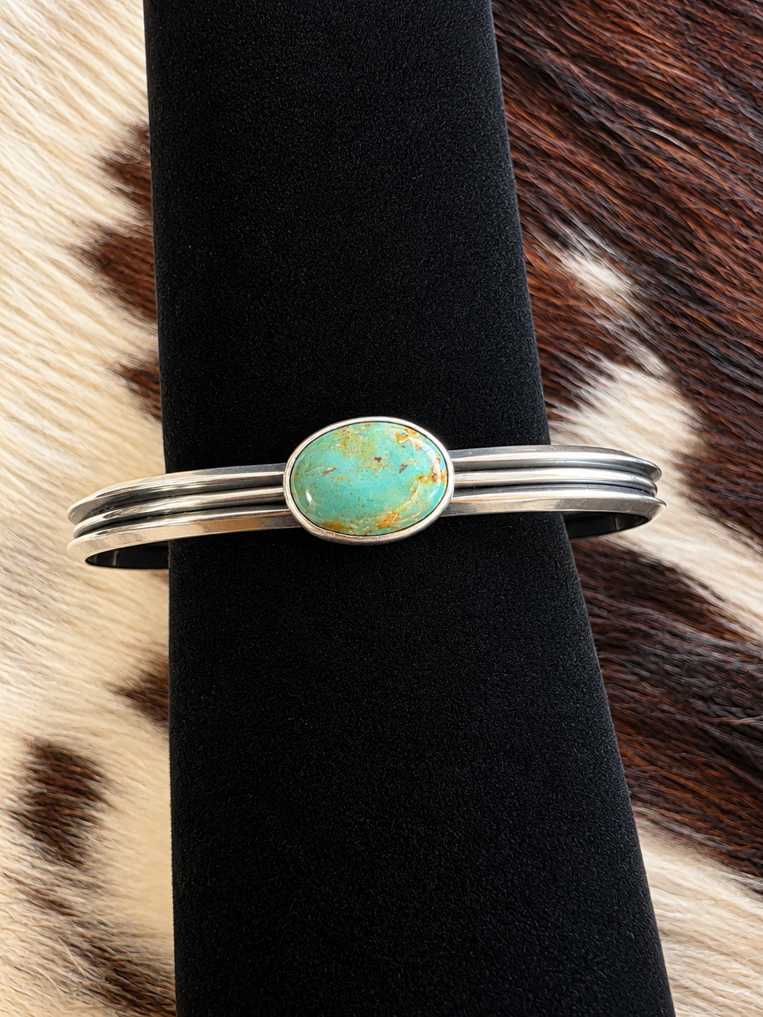 Classic Kingman Turquoise Single Stone Cuff Bracelet