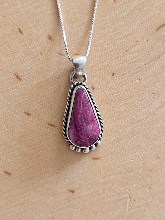 Plum Canyon Teardrop Pendant Necklace
