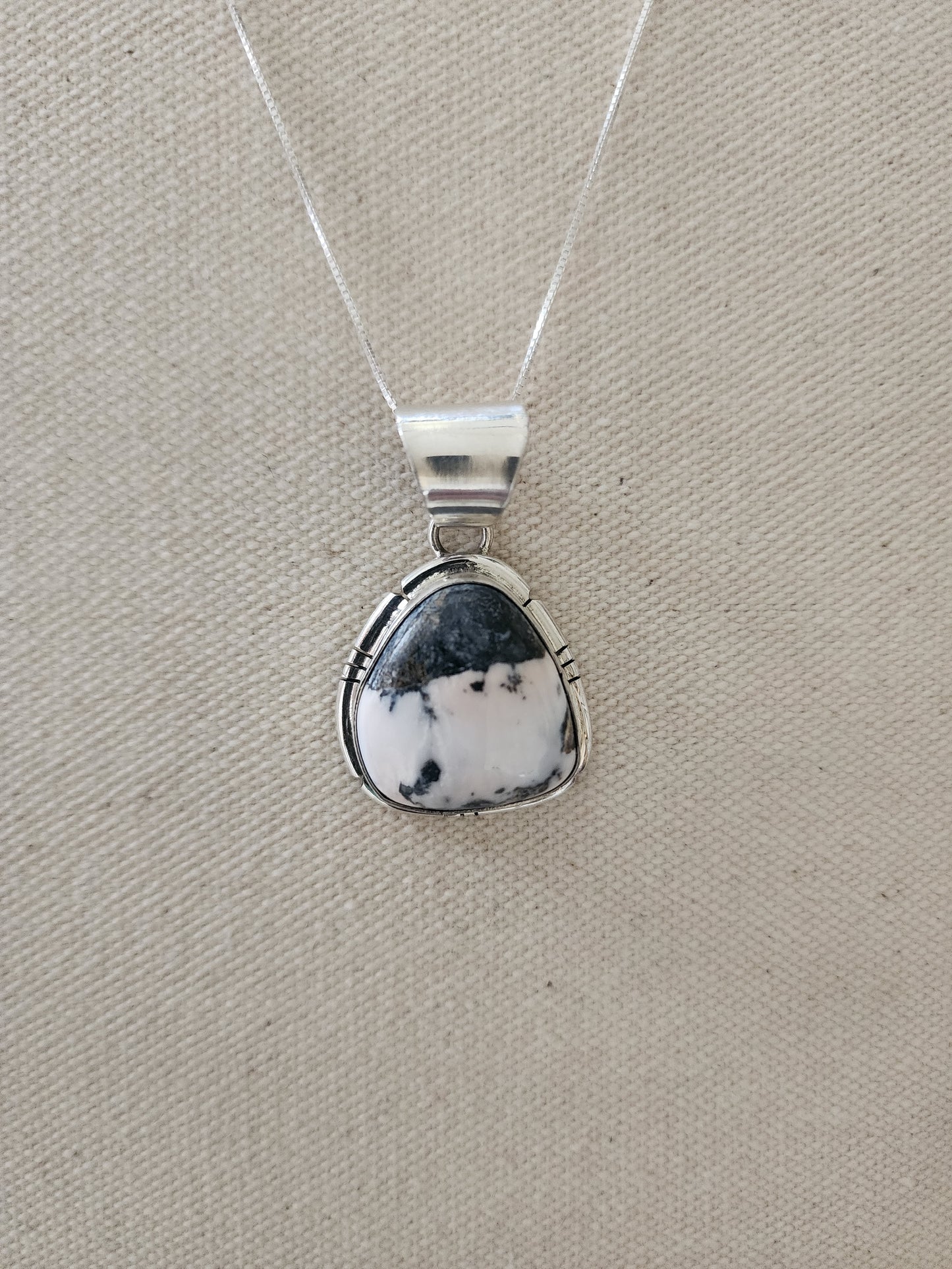 White Buffalo Pendant Necklace - 18"