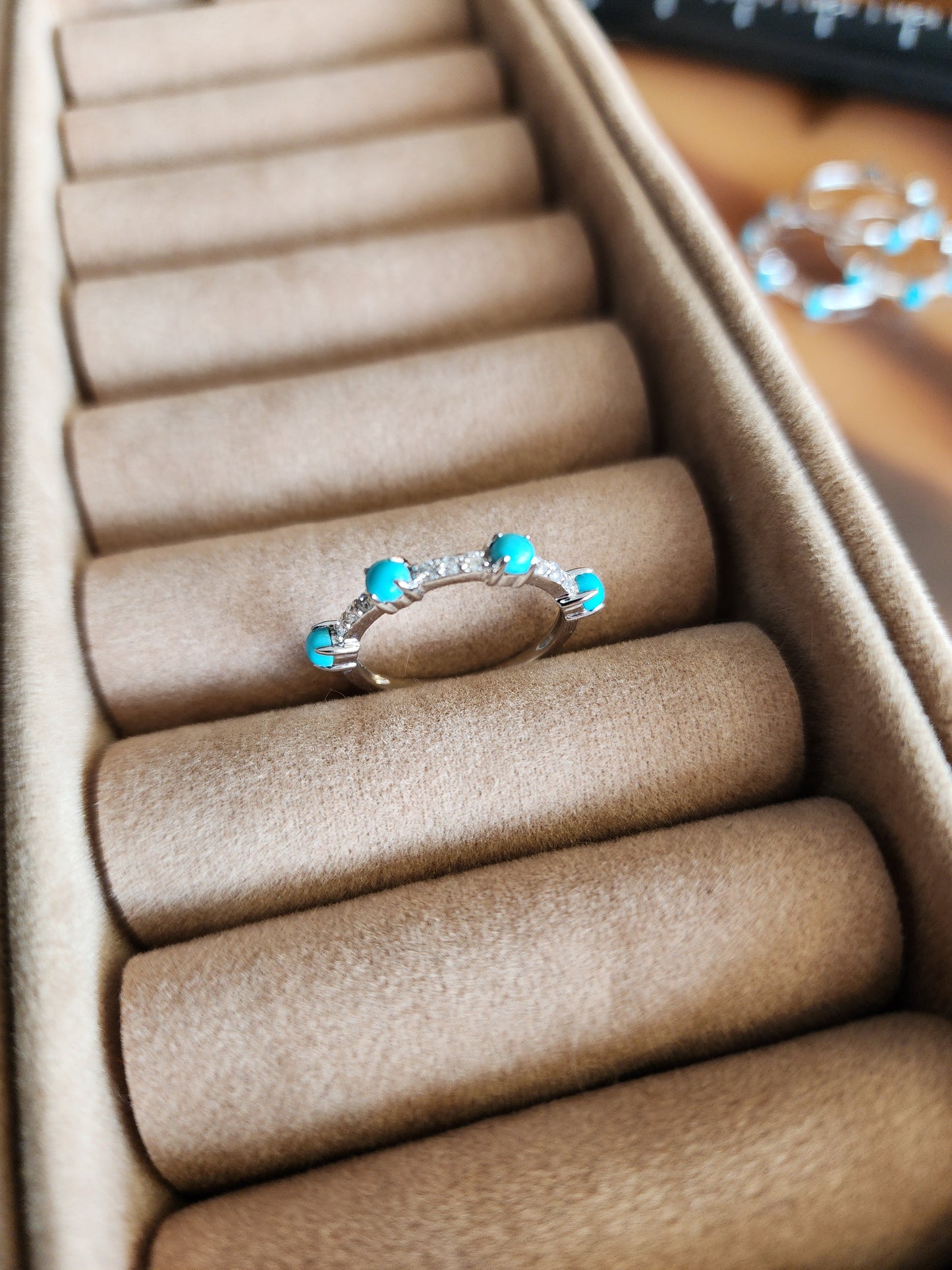 14k White Gold, Turquoise & Diamond Band