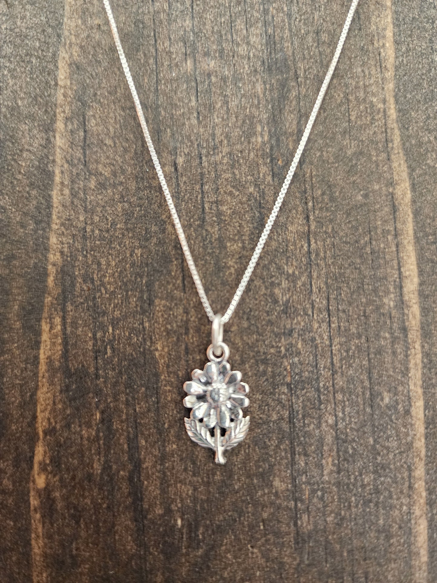 Sterling Silver Flower Pendant Necklace - 18"