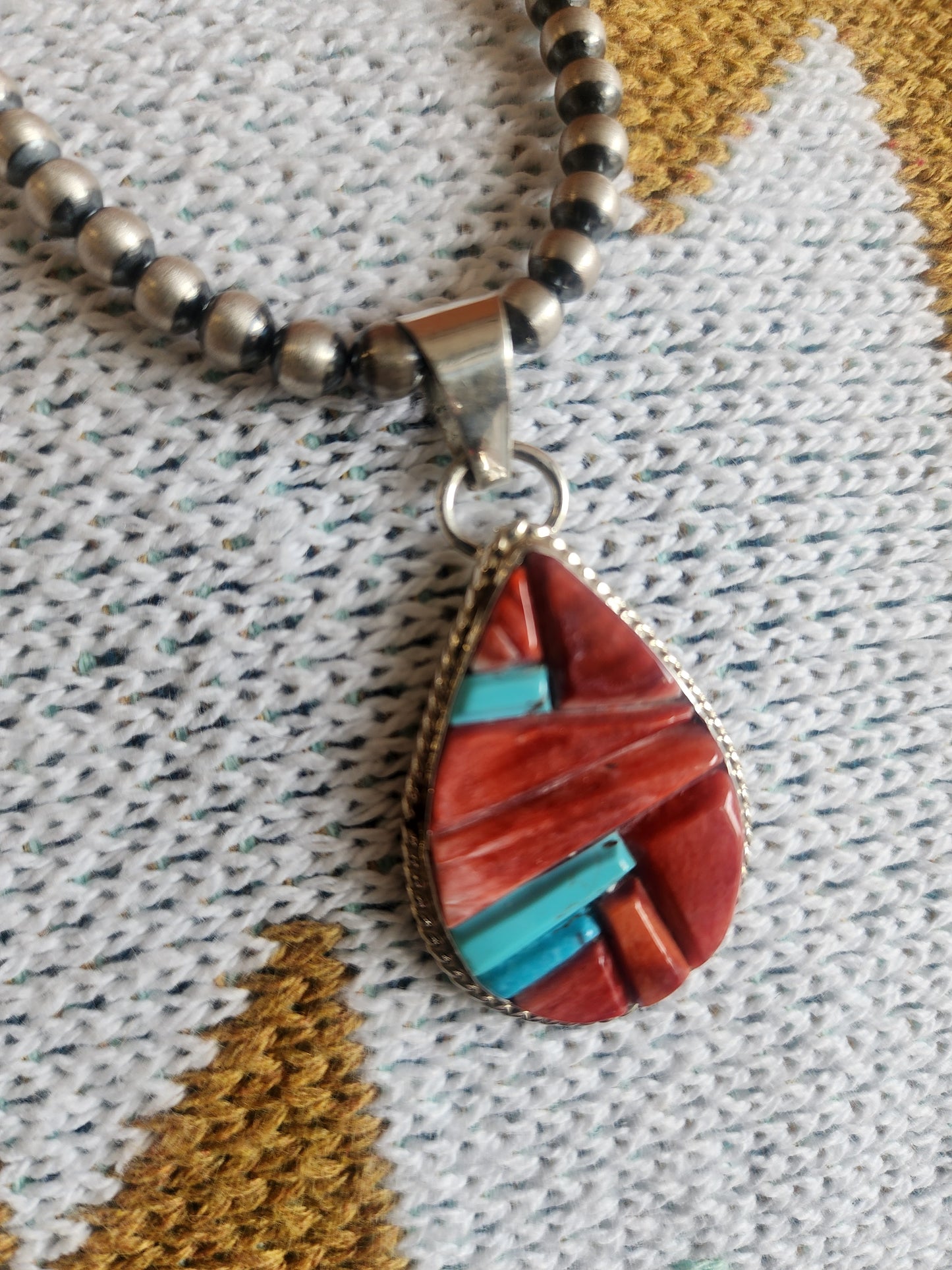 Spiny Oyster & Turquoise Cobblestone Pendant Necklace - 18"