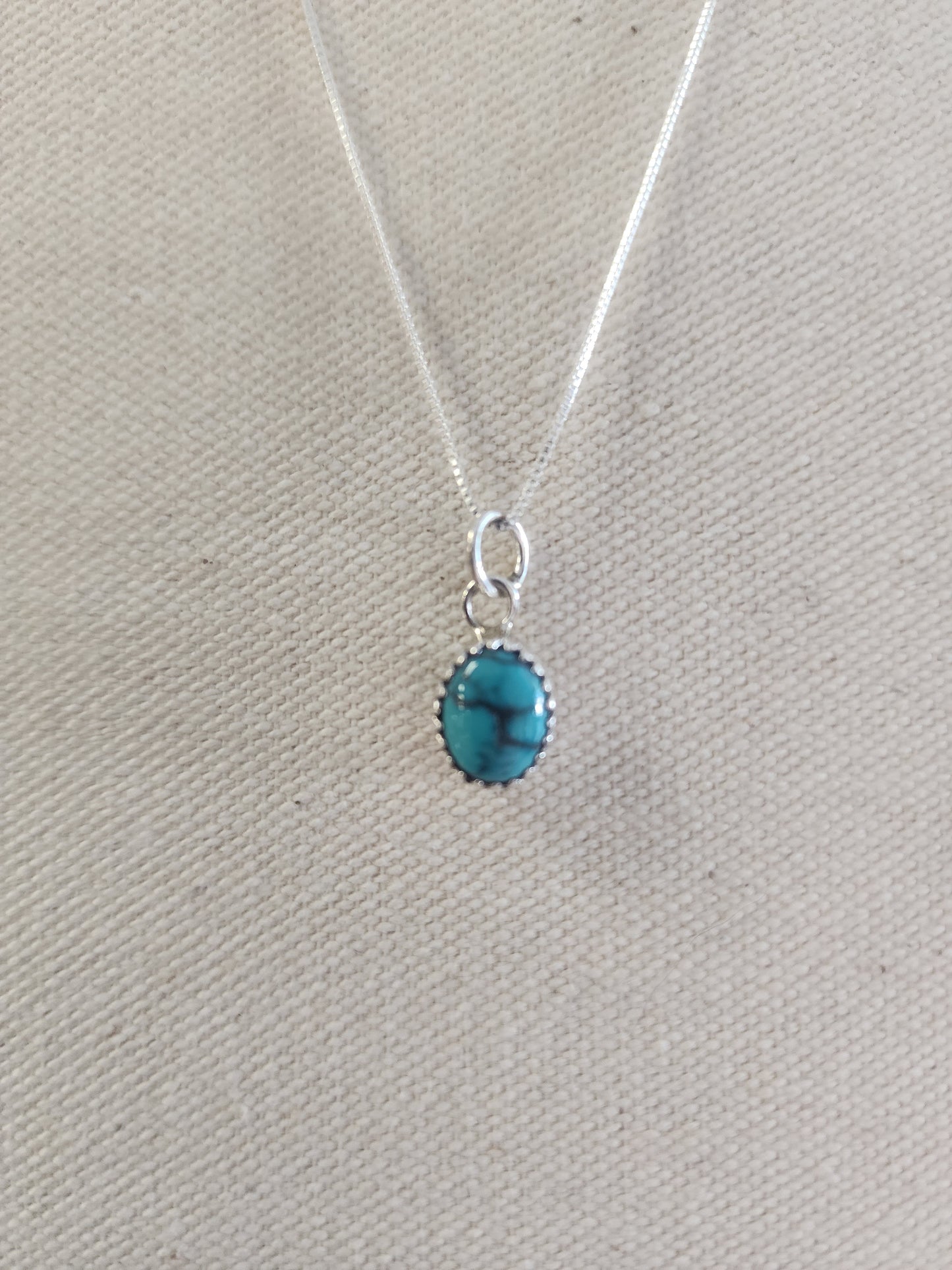 Kingman Turquoise Serrated Bezel Pendant Necklace - 18"