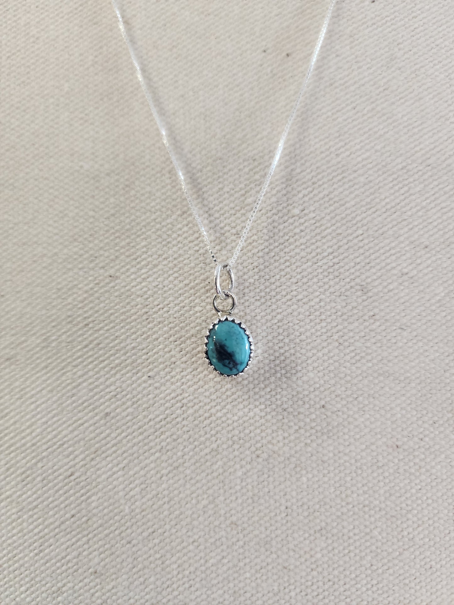 Kingman Turquoise Serrated Bezel Pendant Necklace - 18"