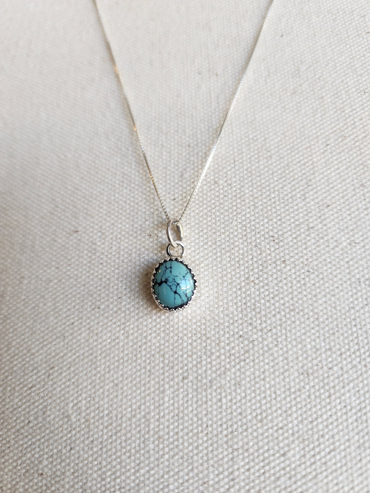 Kingman Turquoise Serrated Bezel Pendant Necklace - 18"