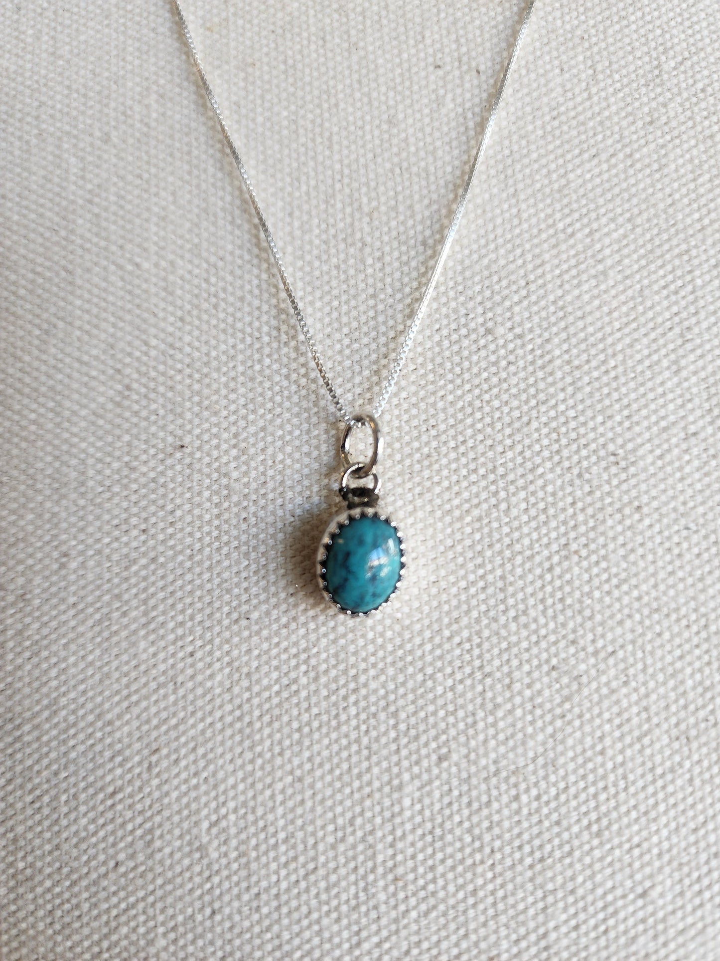 Kingman Turquoise Serrated Bezel Pendant Necklace - 18"