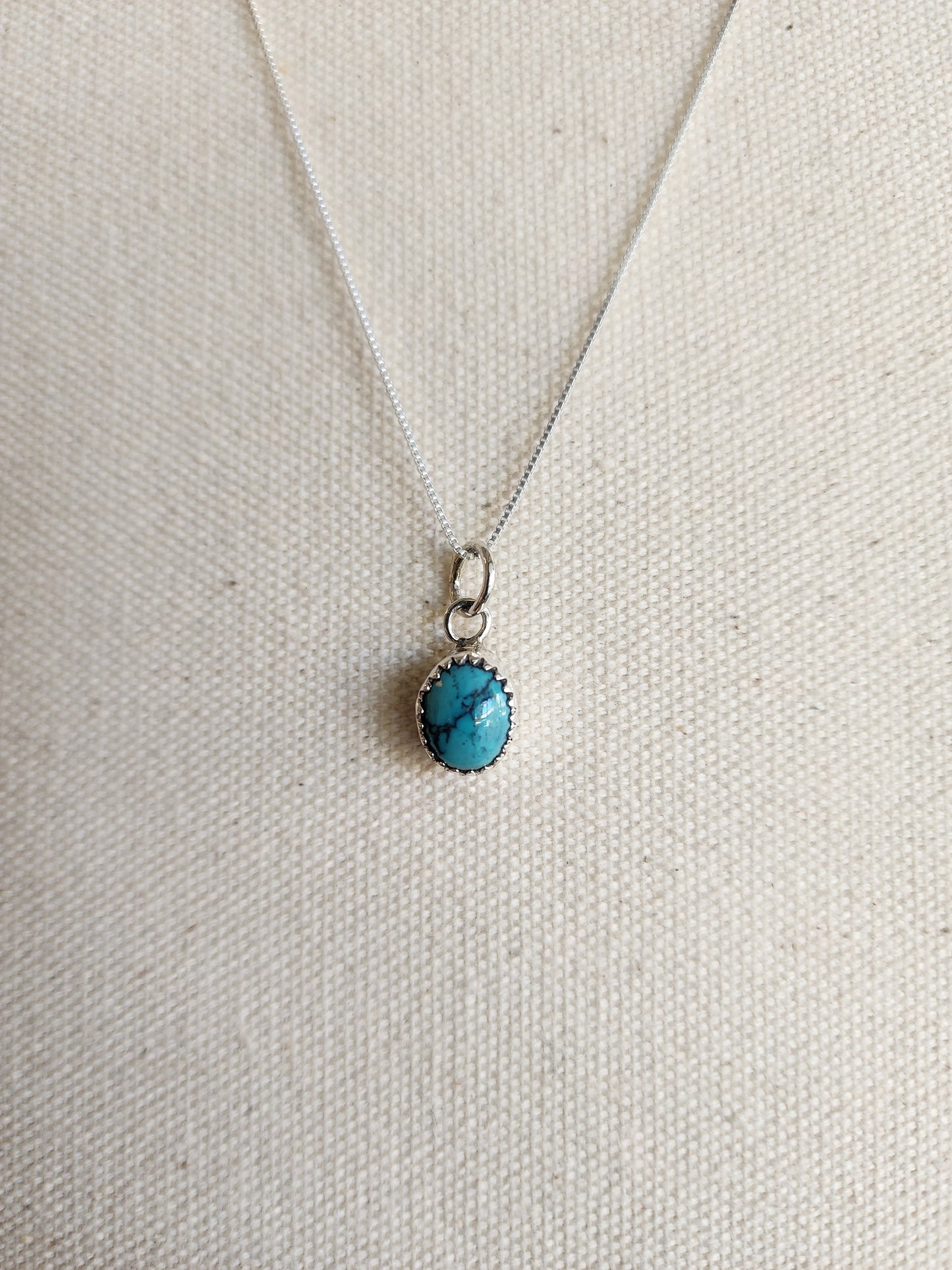 Kingman Turquoise Serrated Bezel Pendant Necklace - 18"