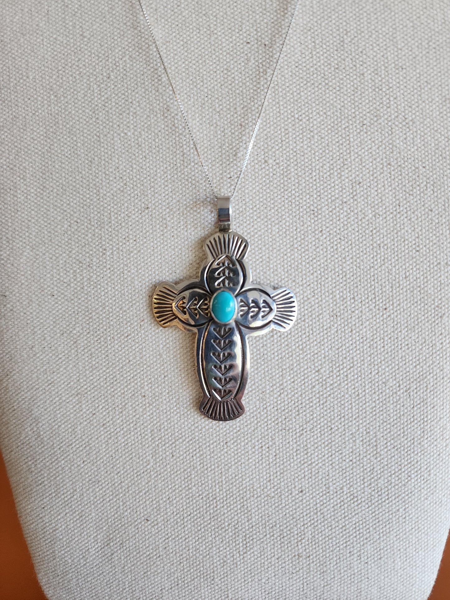 Sterling Silver Cross Pendant Necklace w/Turquoise accent - 18"