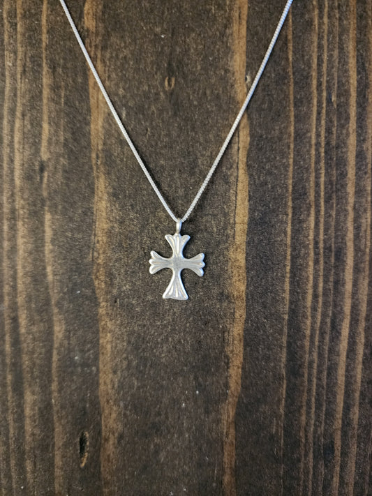 Navajo Sterling Silver Cross Pendant Necklace - 18"