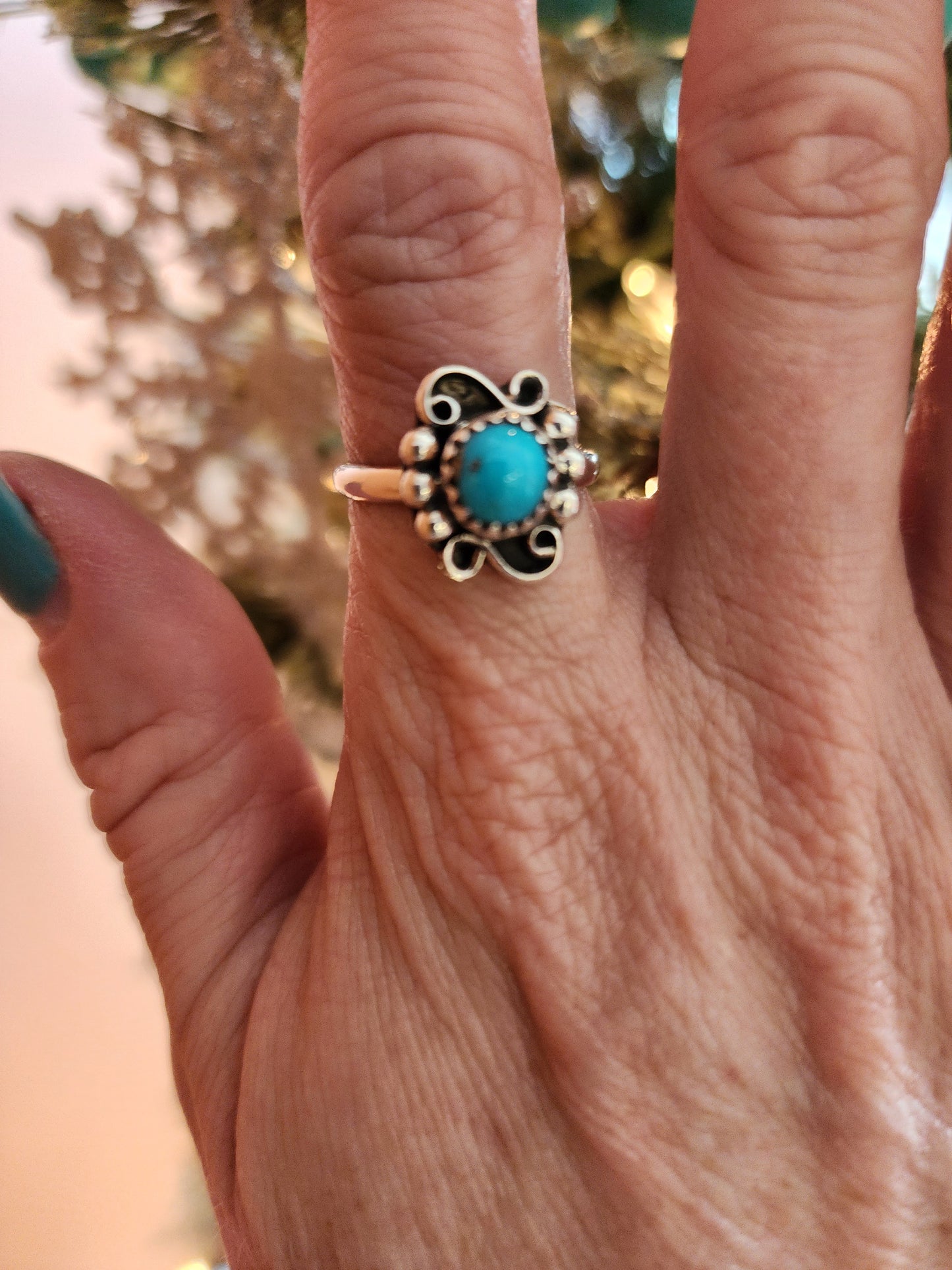 Sterling Silver Kingman Turquoise Round Stone Ring