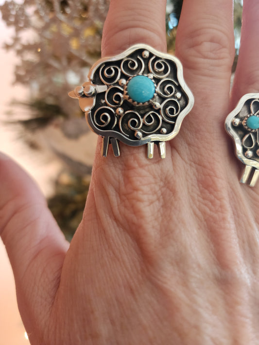 Navajo Kingman Turquoise Sterling Silver Sheep Ring