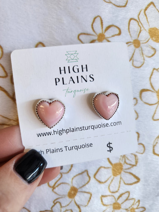 Pink Conch Heart Earrings with Serrated Bezel
