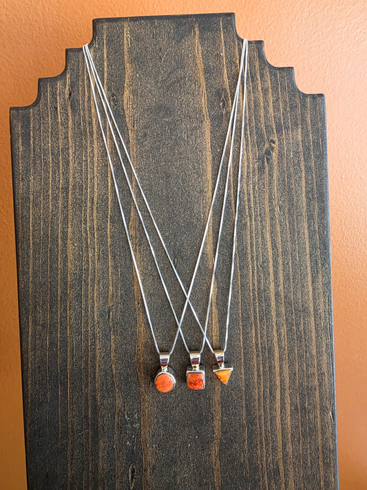 Spiny Oyster Geometric Necklace