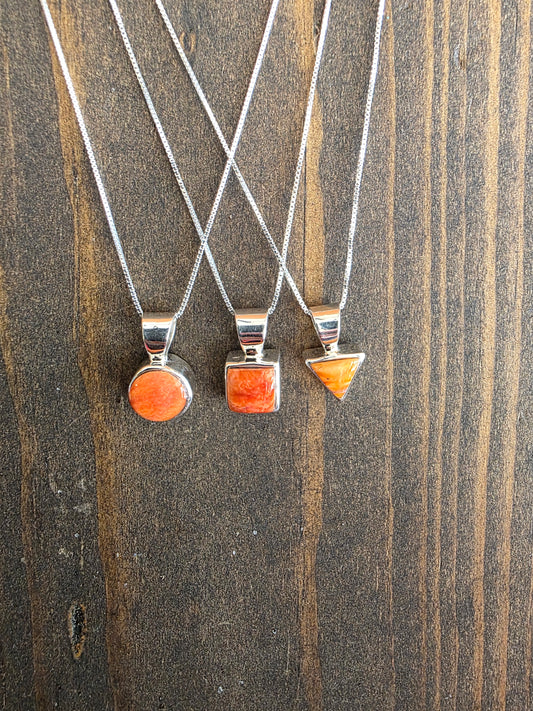 Spiny Oyster Geometric Necklace