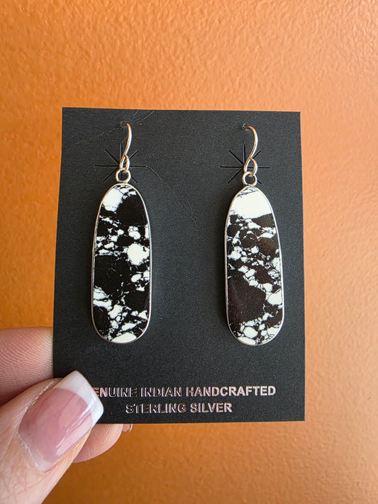 Santo Domingo White Buffalo Slabs with Sterling Bezel