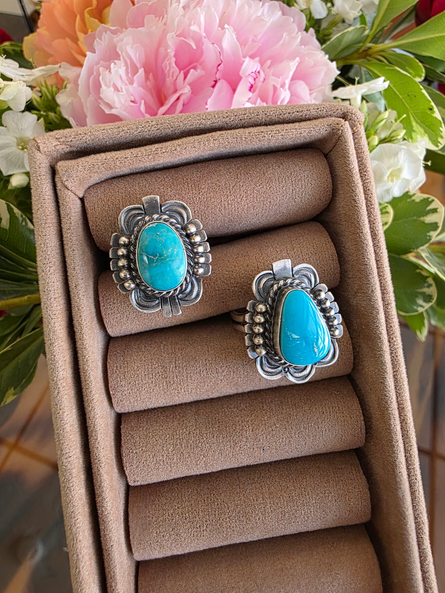 Sterling Silver Kingman Turquoise Scalloped Ring