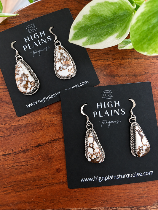 Wild Horse Rope Border Earrings