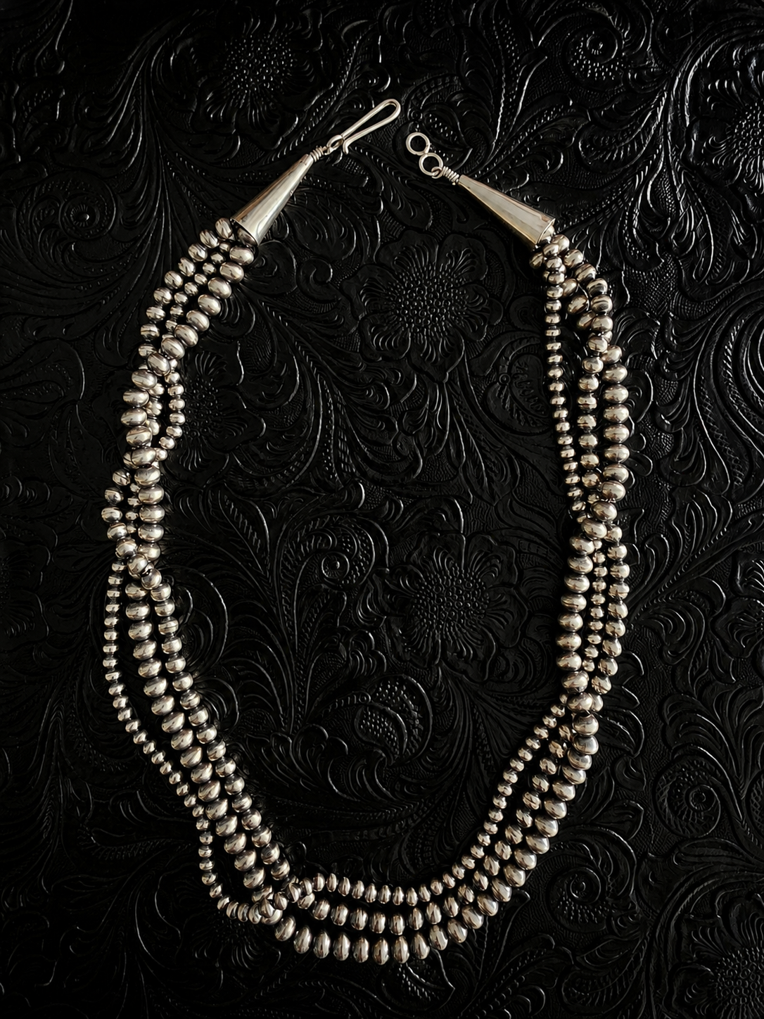 Dorinda Mariano Handmade 3-Strand Navajo Pearls