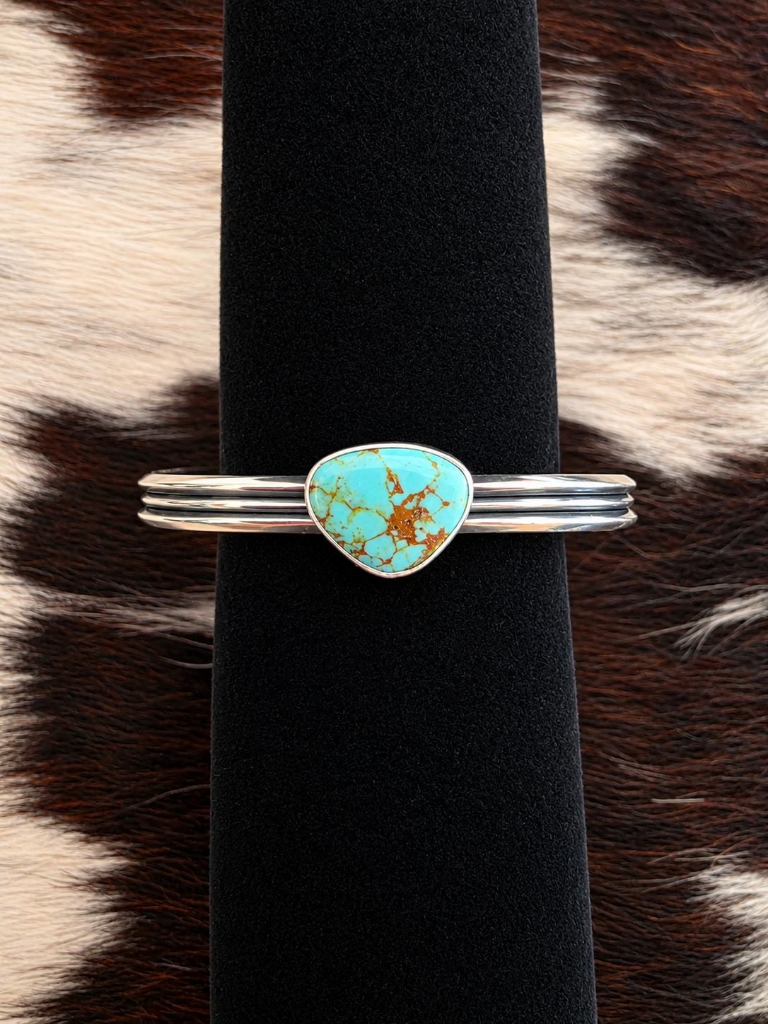 Classic Kingman Turquoise Single Stone Cuff Bracelet
