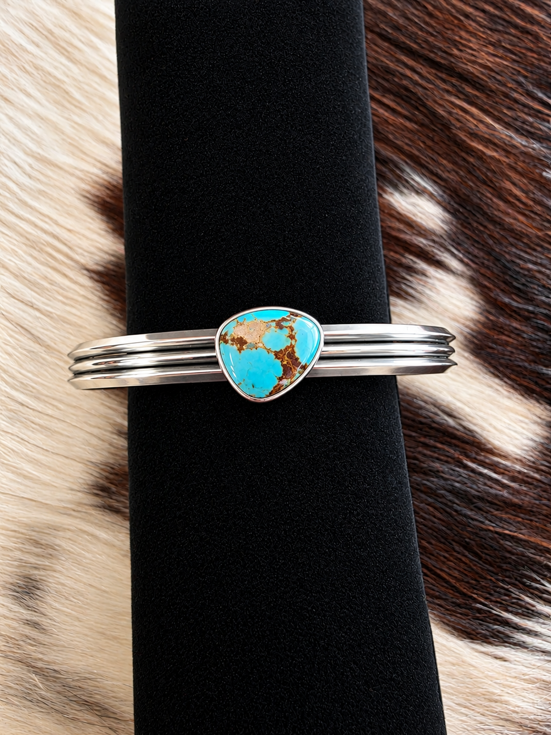Classic Kingman Turquoise Single Stone Cuff Bracelet